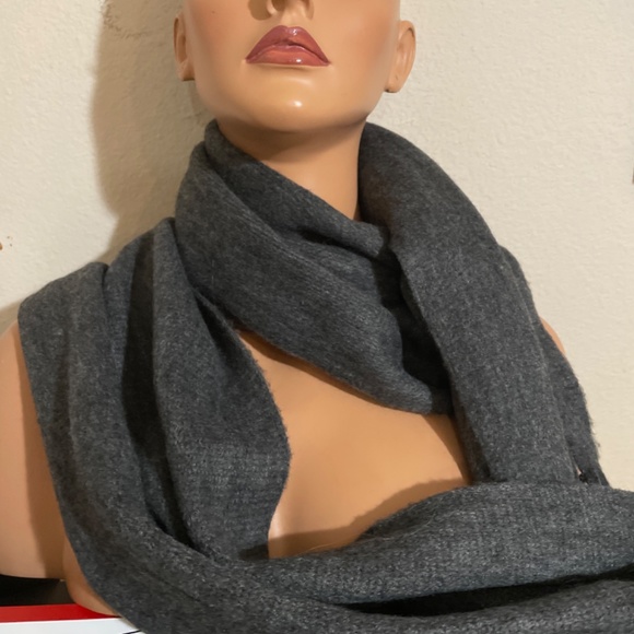 Women Men NWT Lucky Brand Lightweight Warm Fringe Big Scarf New with tags - Picture 3 of 6